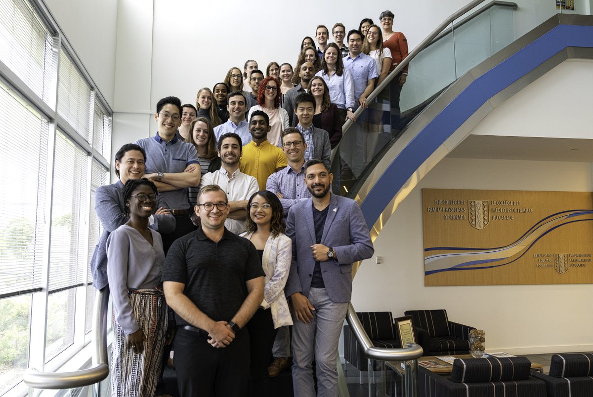 CFPC_e's tweet image. Le CMFC et sa Section des résidents veulent souligner le travail et le dévouement des #résidents en médecine de famille partout au Canada! Un gros merci. 

#ResidentAwarnessWeek #formationmédicale