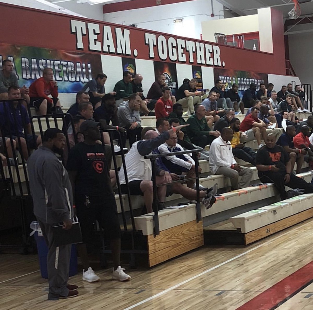 Pleased to officially welcome the North Oakland Wolfpack <a href="/coachal0605/">North Oakland Wolfpack</a> program back to the NY2LA Basketball Association - This is their 1st year in our association - welcome! <a href="/ny2lasports/">NY2LA SPORTS</a> <a href="/NY2LASPORTSLIVE/">NY2LA SPORTS LIVE</a> <a href="/ACNY2LA/">Antonio Curro</a> <a href="/414BClay/">BC</a>