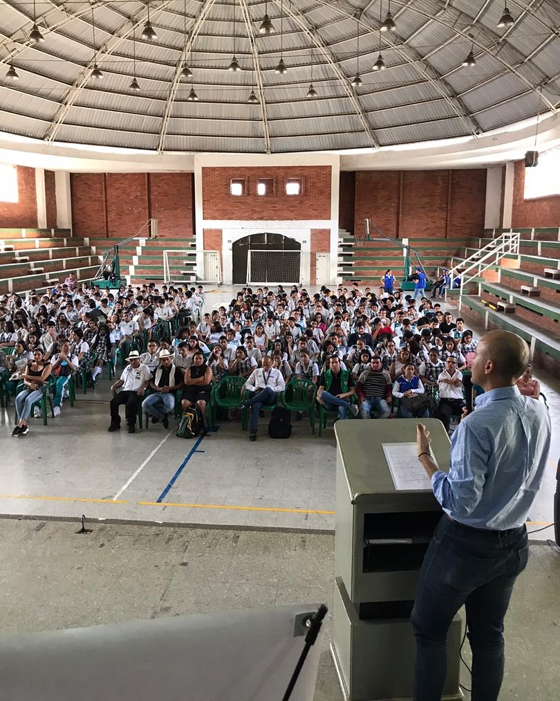 alcpiedecuesta's tweet photo. El alcalde @mariojcarvajal hizo intervención en la celebración del día contra el reclutamiento infantil manifestando que se llevarán a cabo todos los esfuerzos posibles para evitar este flagelo.

#PiedecuestaUnaCiudadParaLaGente #MarioJose https://t.co/BvE7ssjOYi