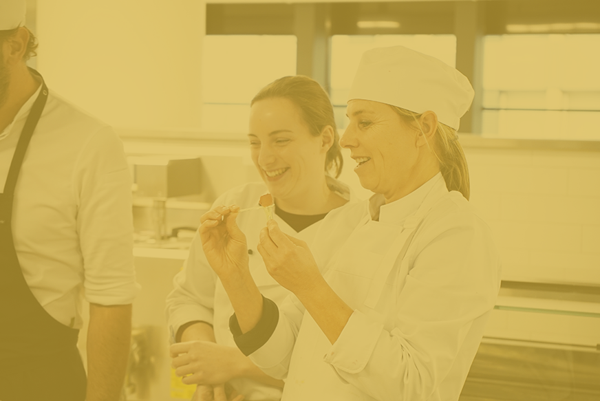 It's a wrap! [LIVE] Een nieuwe website voor het IJscentrum! Het IJscentrum is dé plek voor iedereen die zich wil verdiepen in het vak van de ambachtelijk ijsbereider. SPEKGLAD hielp het initiatief door het online een gezicht te geven -> ijscentrum.nl #spekglad