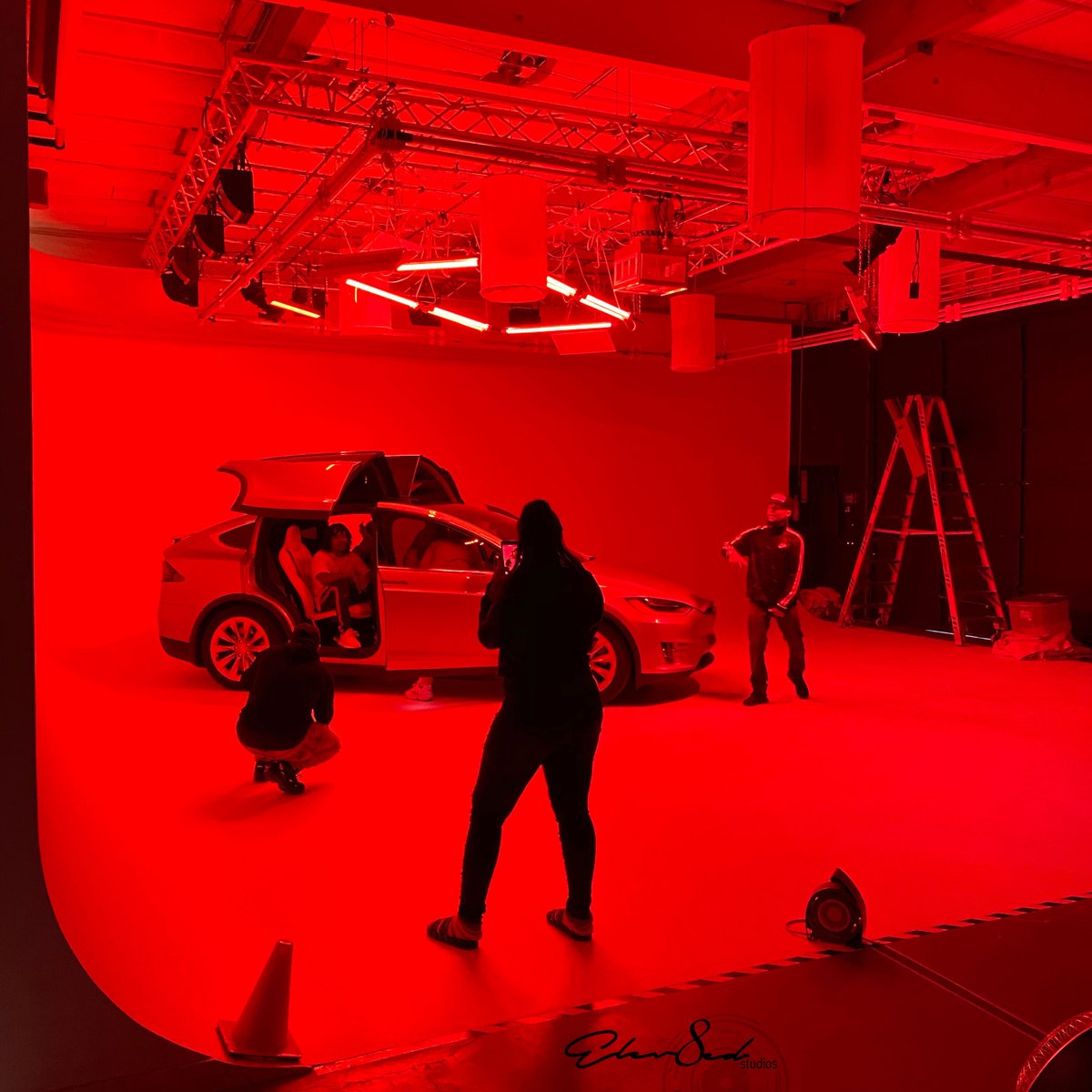 BTS #VideoShoot @devonsanders_ds
.
#Shooter: @jaylaced
.
Shouts: @truethe_plug @dreshaady_ 
#sacramentostudio #videoshoot #sacramentomedia #creative #newmusic #recordingstudio #cinematography #cinematographer #punjabimusic #sacramentorecordingstudio #bayareamusic #fogmachine #bts