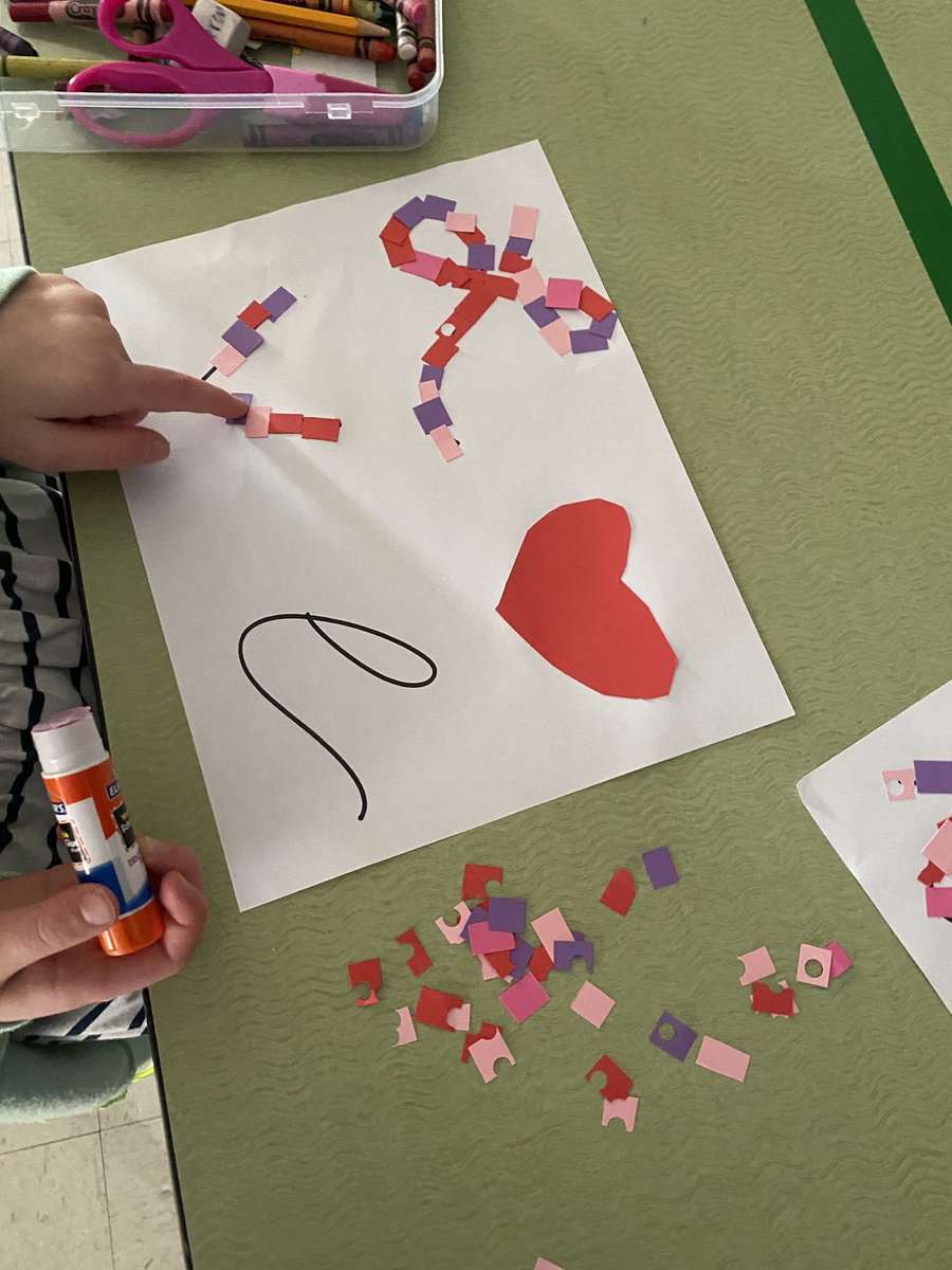 mrs_odwyer's tweet photo. Doing a little fine motor, math, and ela integrating as we make our gifts for the people who mean the most to us! #playislearning #takingbackkinder #themostbangforyourbuck #kindnessalwaysmatters https://t.co/uwcrCk0lJu