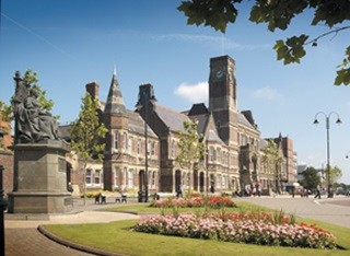 ST HELENS COUNCIL APPOINTS NEW ASSISTANT CHIEF EXECUTIVE

sthelenslife.co.uk/st-helens-coun…