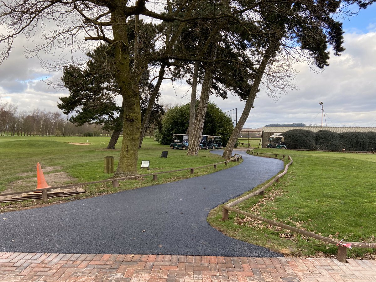 AntonHardy123's tweet photo. Another quality project by JC Surfacing ltd.  The installation of golf buggy paths and walkways for Oakmere Park Golf Club @info_cooke https://t.co/NGlk3bGUGs