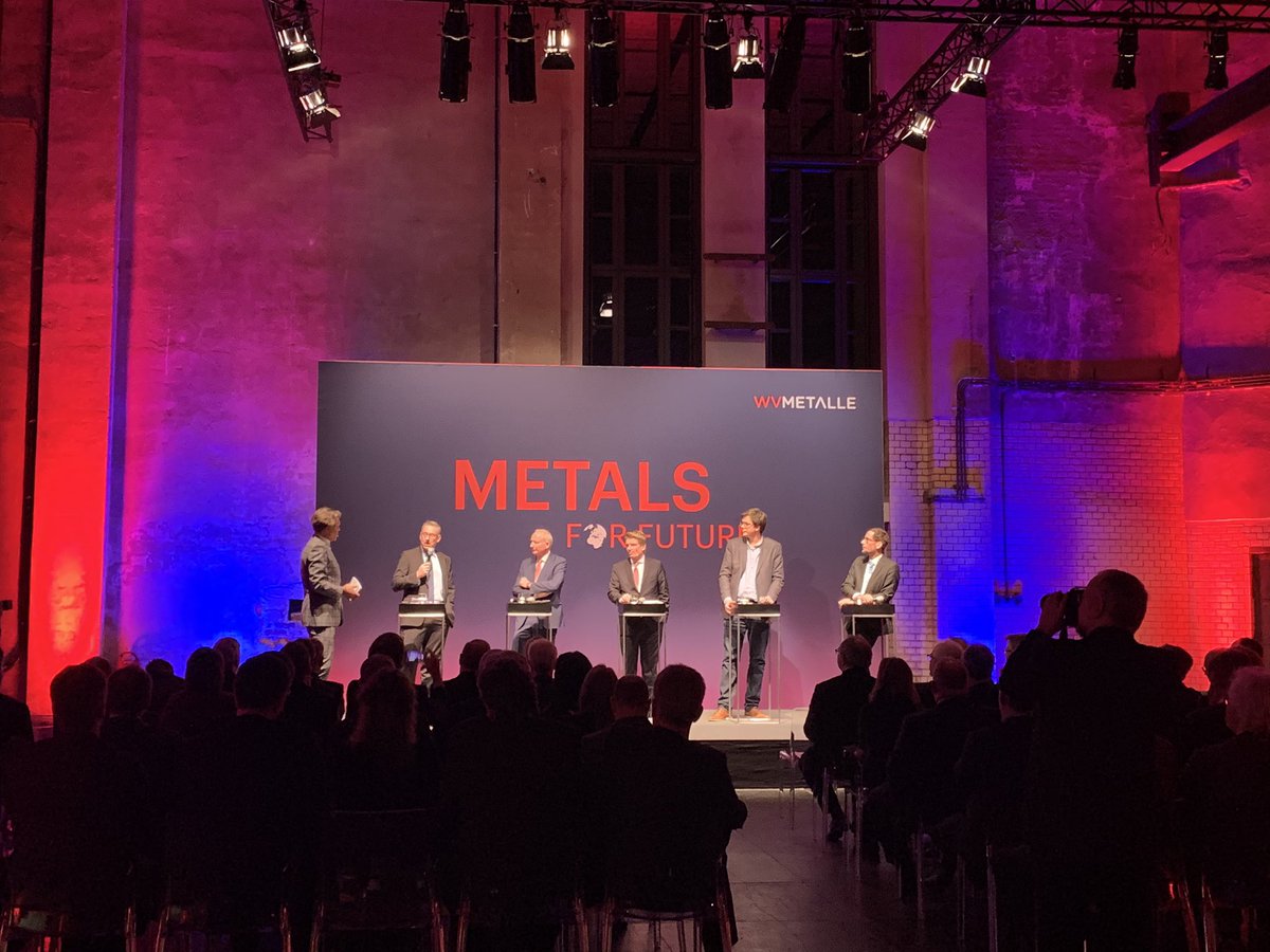 benedikt_tobias's tweet photo. Parlamentarischer Abend der @WVMetalle in Berlin unter dem Motto #metalsforfuture mit @Thomas_Bareiss @BerndWestphal4 @koehler_fdp Roland Leder @Aleriscorp @franziskaerdle #mmp20 https://t.co/lHCrT1nutY