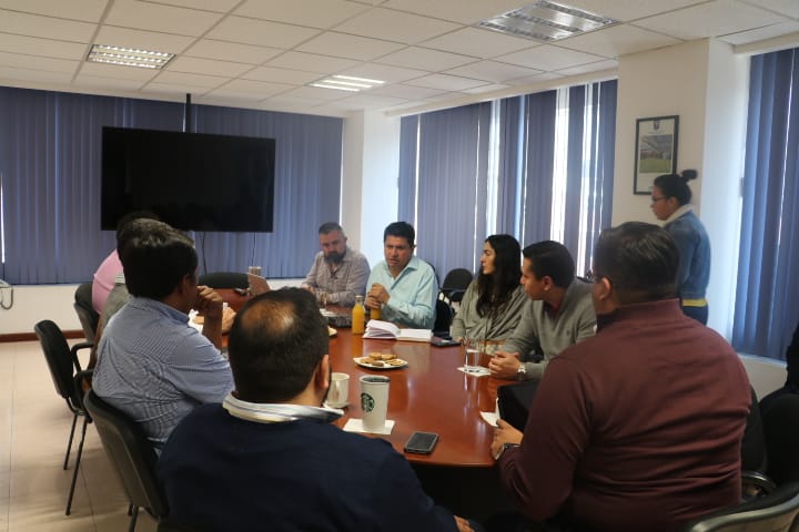 Durante la primera reunión de trabajo del <a href="/CNAgropecuario/">Consejo Nacional Agropecuario (CNA)</a> de #Hidalgo, se presentaron líneas de acción y alternativas de comercialización de los productos hidalguenses, teniendo como objetivo el potenciar las cadenas productivas de los distintos sectores productivos. <a href="/omarfayad/">Omar Fayad</a>