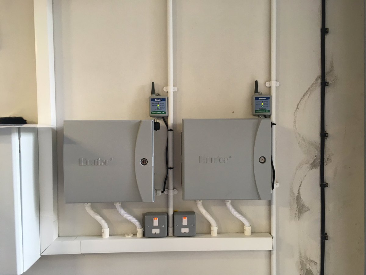 KAR customer <a href="/ldegirrigation/">Lawrence De Gruchy Irrigation Ltd</a> recently replaced two <a href="/Hunter_Ind/">ÍÑD HÚÑTÉR</a> icore controllers with the HCC so the client could have Hydrawise #irrigation #upgrade #movingforward #loyalty