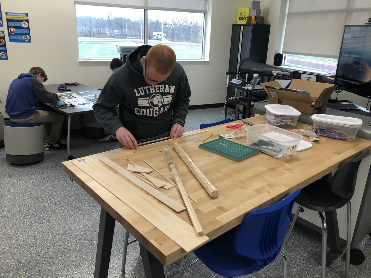 STEM2UYP's tweet photo. @LutheranCougars @PLTWorg AeroEng class fully engaged in glider challenge!  #makeItFly https://t.co/HbblxxmTFW