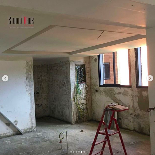 StudioHaus1's tweet photo. ✨✨Sin filtros.. Donde ustedes ven caos... nosotros vemos espacios. Creamos espacios con estilo! 🇻🇪🇻🇪

#studiohaus #kitchendesign #DesignThinking #kitchen #furnituredesign #interiordesign #unfiltered #interiordesignmasters #materials #Trending #designtips #architecturelovers https://t.co/yP8NILVpvE