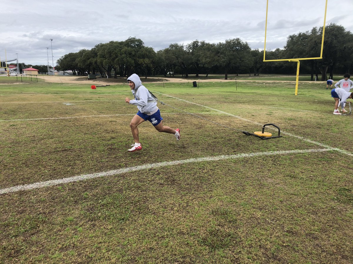 CoachHolmG's tweet photo. Little team competition on a perfect muddy day! #getsloppy  #RPND #AllGasNoBrakes @HHSREBELS @LesGoad @CoachPostert @rickyrod4 @Coach_IRod @hatchharrison @ElijahG37104021 https://t.co/tOTngtIILt