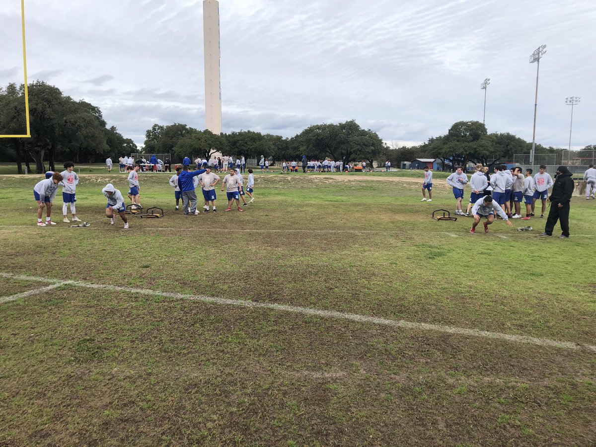 CoachHolmG's tweet photo. Little team competition on a perfect muddy day! #getsloppy  #RPND #AllGasNoBrakes @HHSREBELS @LesGoad @CoachPostert @rickyrod4 @Coach_IRod @hatchharrison @ElijahG37104021 https://t.co/tOTngtIILt