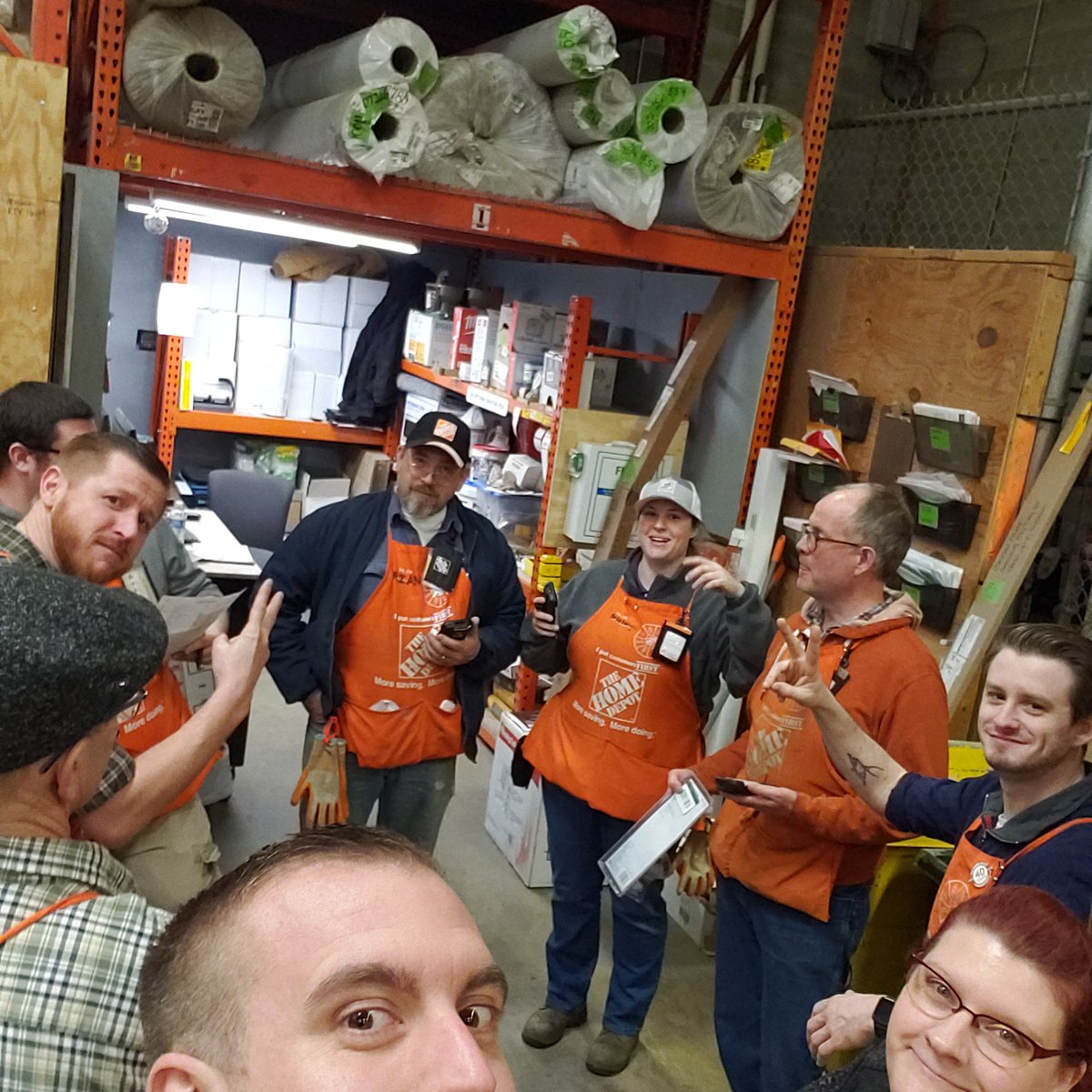 Taking a few moments to discuss RTV process with the DS team!  <a href="/fmbeaulieu/">Freddie Beaulieu</a> <a href="/SWhitehouse264/">Scott Whitehouse</a> <a href="/stephenblethen/">Stephen Blethen</a> <a href="/HomeDepot3481/">HD 3481 S Nashua NH</a>