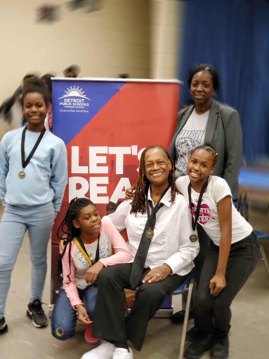 SampsonWebber's tweet photo. Sampson Academy Let's Read Rise Up Contest winner.  #DPSCDPProud #SampsonRisesStudentsRise #SampsonWeDoItAll https://t.co/3f1FlWWBPG