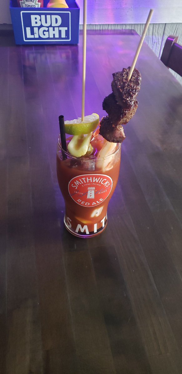 Mustang Pub tweet media