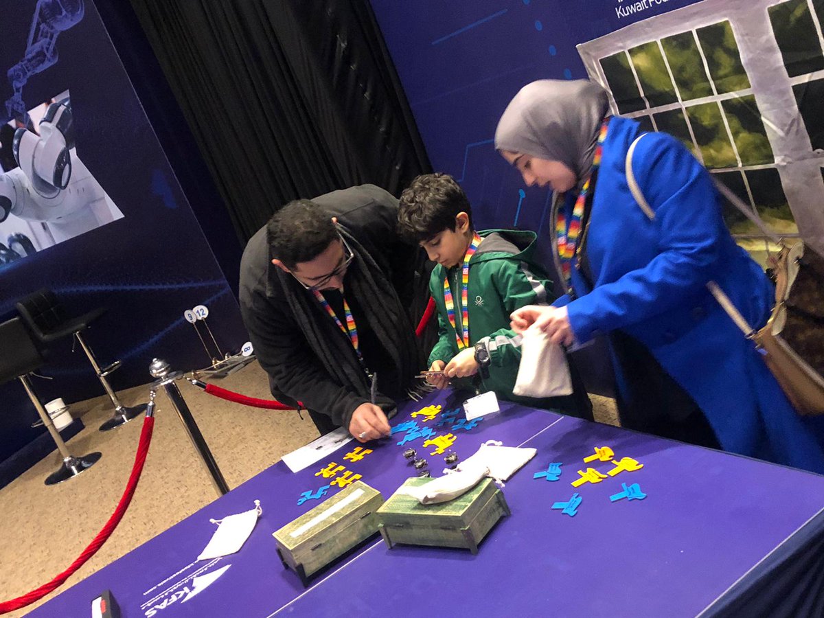 Swarm Escape! (Swarm robotics escape room) tweet media