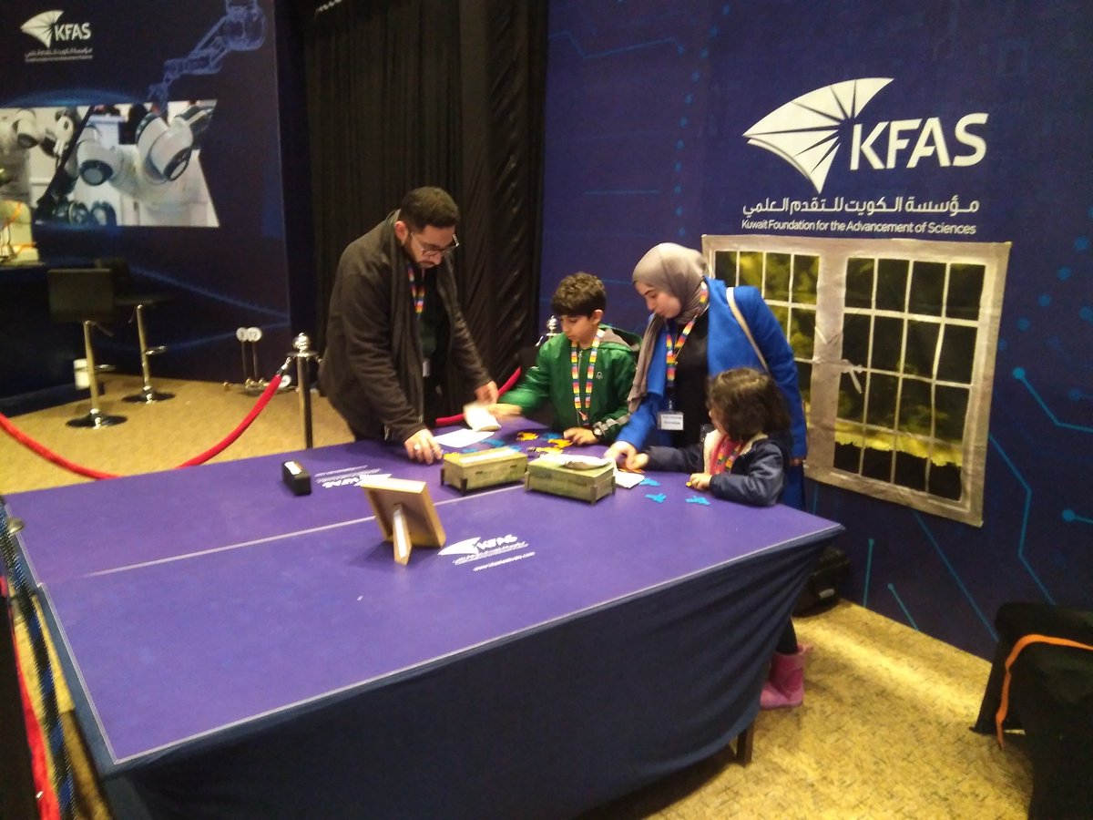 Huge congrats to this marvellous family eager to learn about swarm robotics through playing our escape room! Available two more days at #KFAS Festival of Robotics and AI in #Kuwait <a href="/kfasinfo/">KFAS</a> <a href="/1001inventions/">1001 Inventions</a>
