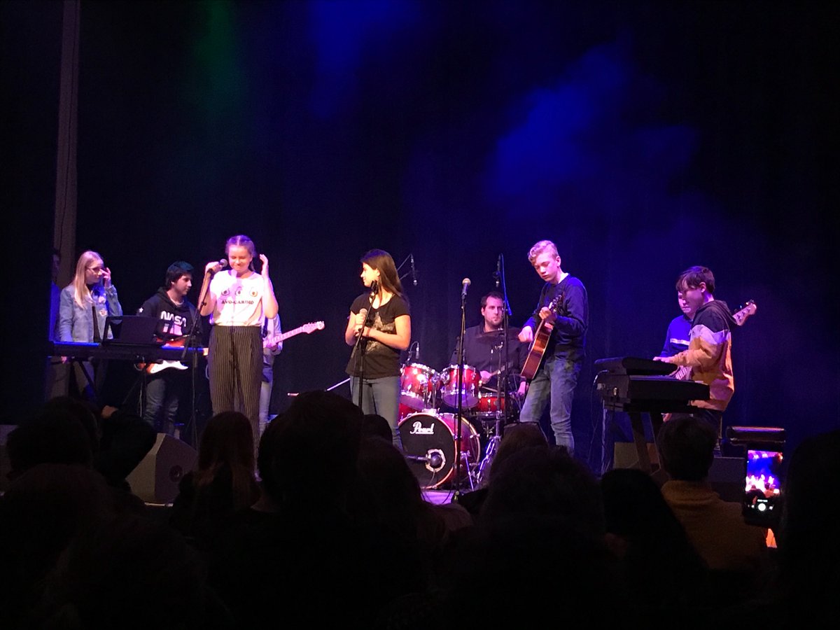 En nog een enorme band van bruggers! Knallen! #podiumpopulier