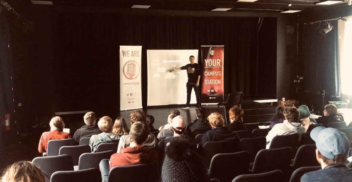 CoachCallanan's tweet photo. 🎤 REALLY enjoyed speaking at #SRADay in #Exeter to @SRA @XpressionFM @xpressradio

💥 Main theme of talk was:

💡 1 Idea can change EVERYTHING!  (&amp; it doesn’t have to cost)

🎙@WMSH_Podcast
🎥 @MakeFilmHappen
🙌 @WeMakeGoodHappn

Looking forward to hearing everyone’s updates 😁 https://t.co/stLXmsk29x