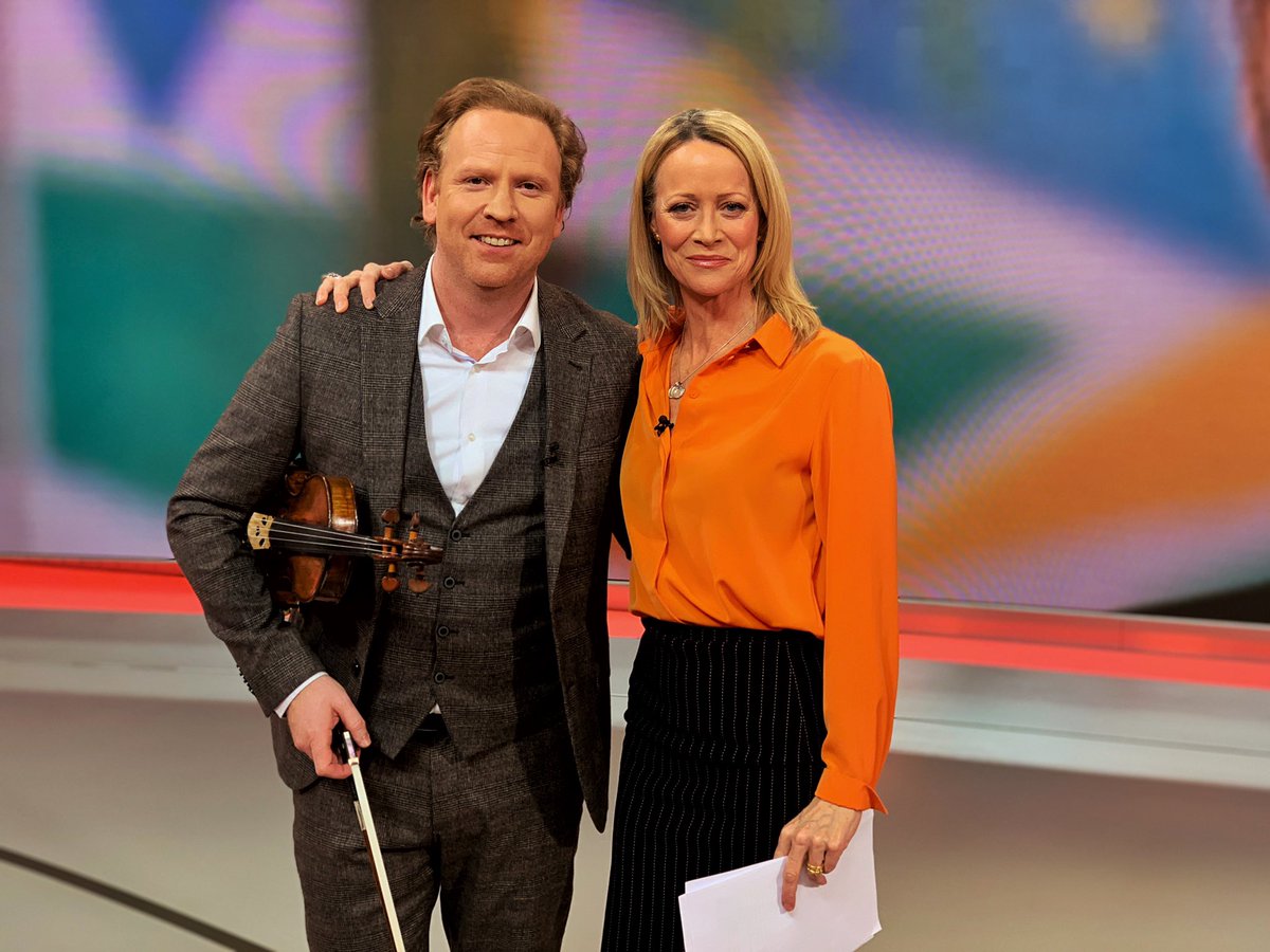 Lovely interview this evening with <a href="/khelmst/">Karin Helmstaedt 🇨🇦🇩🇪🇪🇺</a> for <a href="/DeutscheWelle/">DW Deutsche Welle</a> in Berlin <a href="/dw_culture/">DW Culture</a>