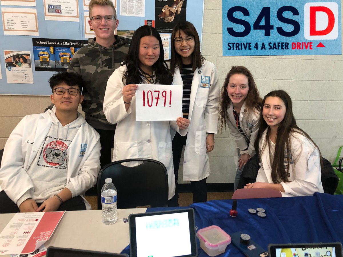 Drive_Smartly's tweet image. Skyline &amp;amp; Dexter high schools working together this year to make safe driving a priority in our communities. Strong work!
In only a few hours they secured over one thousand signatures for their #S4SD safe driving pledge. 🇺🇸@SkylineSkyWell @DexterSchools