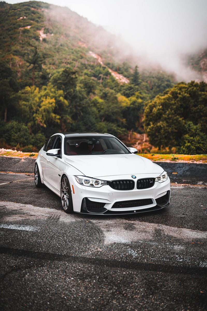Lifewithkg's tweet image. She’s coming along nicely😍 
#bmw #bmwm3 #f80m3 
follow my build on youtube!! youtube.com/channel/UCVHqA…