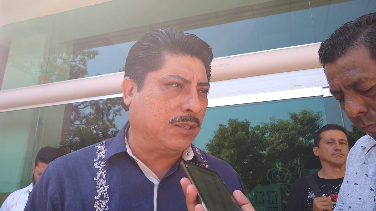#BrevesVT Este día, el secretario de <a href="/OficialCentro/">Oficial del Centro</a>, Madian de los Santos Chacón, acudió al <a href="/CongresoTab/">Congreso Tabasco</a>, para revisar el tema de la demarcación con el municipio de #Nacajuca.