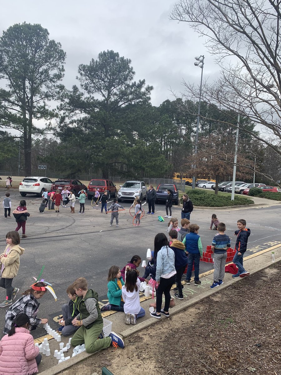 First Grade outdoor fun- 100 everything! ⁦<a href="/apexescougars/">Apex Elementary</a>⁩