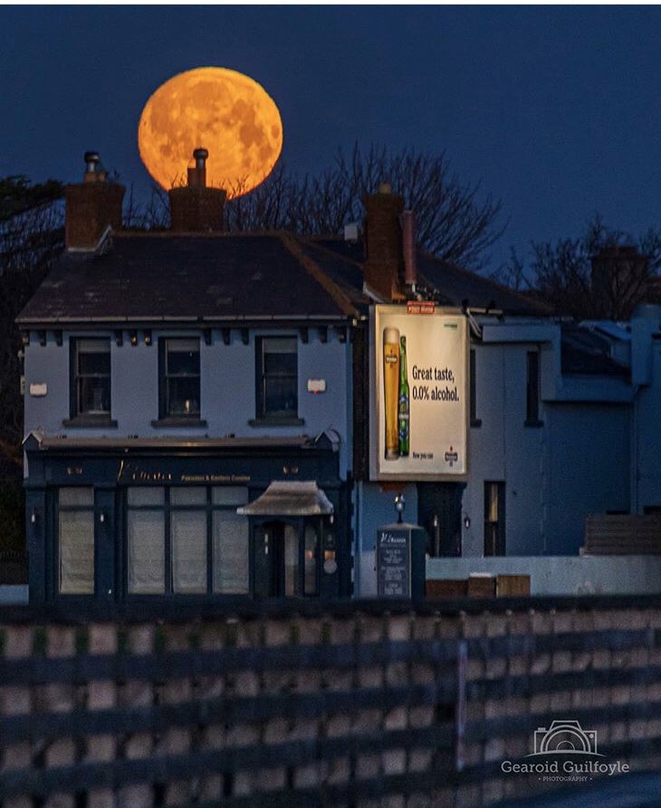 ClontarfOrtho's tweet image. Snow moon beautifully captured by @guilfoylephotos over Kinara Clontarf👌#newbeginnings #clontarf #kinara @KinaraGroupIRL @loveclontarf_ie