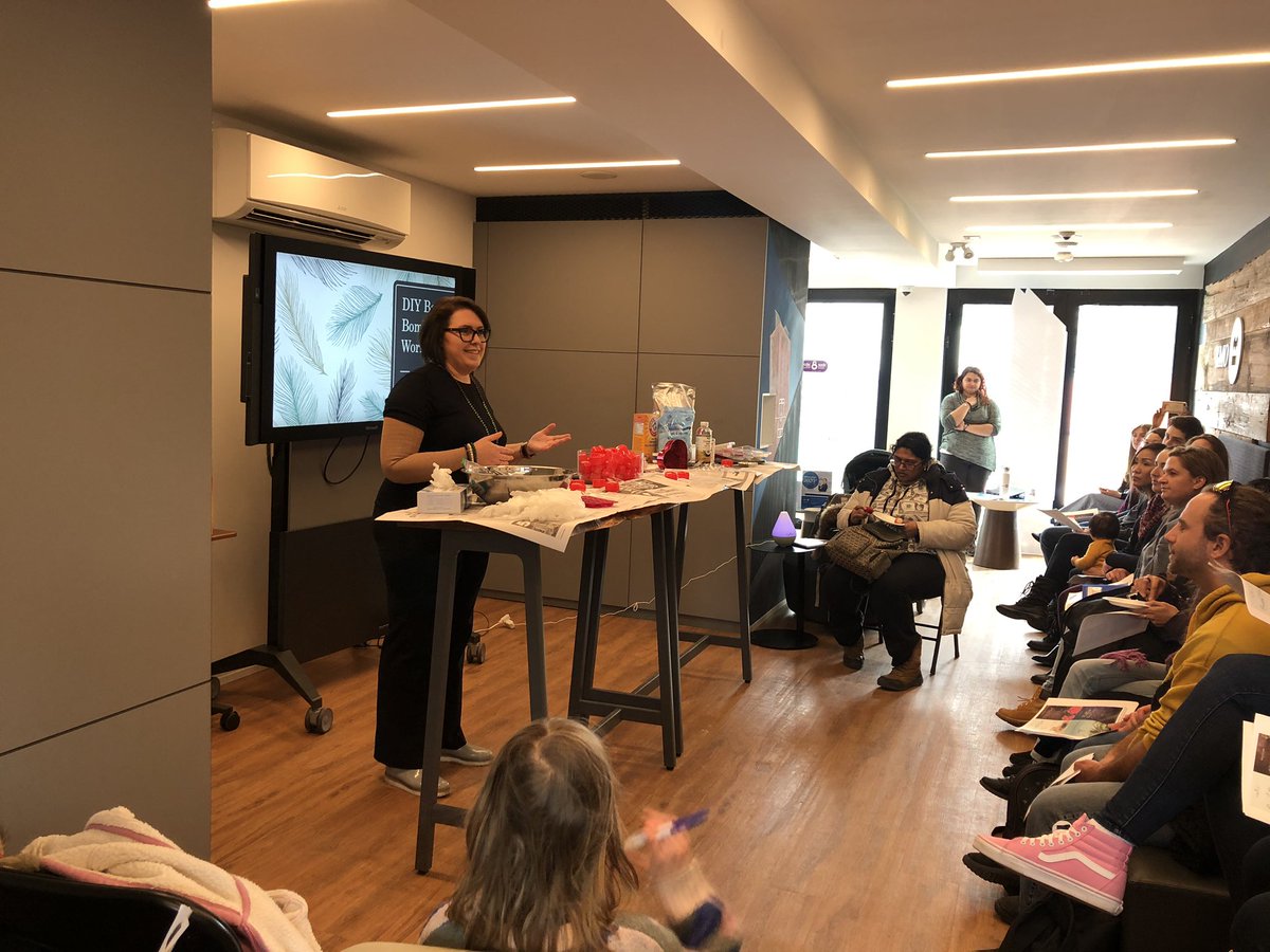 DIY Bath Bombs at #BMOstackt today with <a href="/BuildingRootsTO/">Building Roots</a>!! 🙌 <a href="/POliveiraRVP/">Paula Oliveira</a> <a href="/BMO/">BMO</a> #DIY #valentinesday #toronto #discoverstackt <a href="/stacktmarket/">stackt</a>