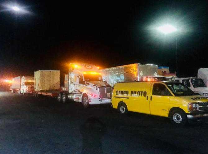 GrupoT21's tweet photo. 🚛 Seguimos en el camino con @ValtonsG, ¿nos has visto rodar por la carretera? Compártenos una foto, estamos en la ruta Veracruz - León, Guanajuato.
#GrupoT21 #ValtonsGroup https://t.co/TYw63RY9P3