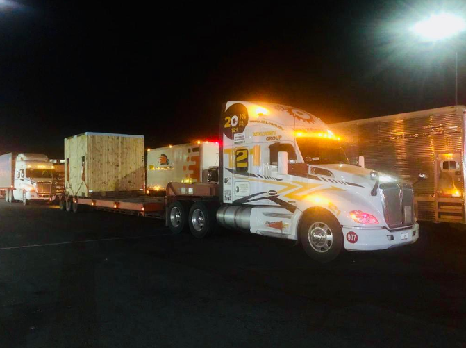 GrupoT21's tweet photo. 🚛 Seguimos en el camino con @ValtonsG, ¿nos has visto rodar por la carretera? Compártenos una foto, estamos en la ruta Veracruz - León, Guanajuato.
#GrupoT21 #ValtonsGroup https://t.co/TYw63RY9P3