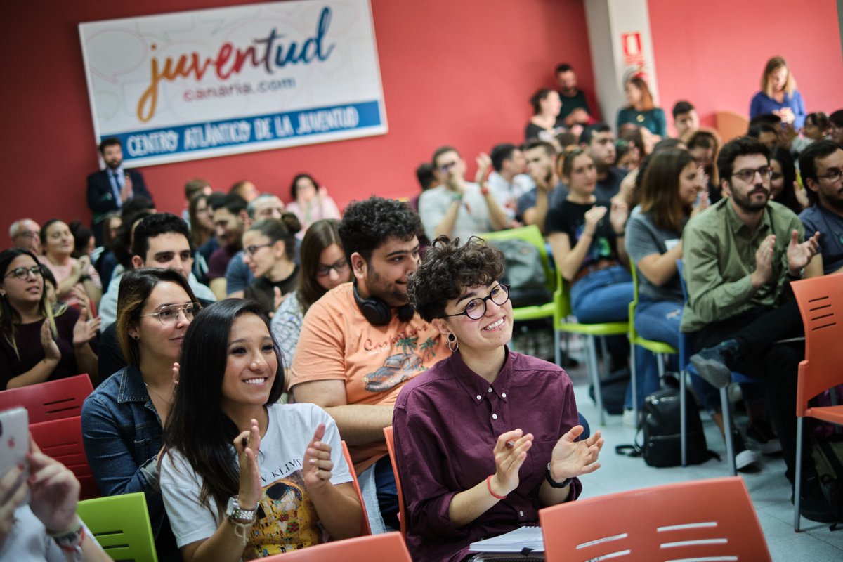 oijdigital's tweet photo. 80 jóvenes con ganas de construir el cambio real que representa la #Agenda2030. Dinámicas, talleres, intercambio de ideas en #Canarias. 👉https://t.co/ywsJ9dVZhX ¿Te gustaría un #GoalsPowerLab en tu país? Déjanos tu comentario. #DesarrolloSostenible https://t.co/5YVHgQFzRk