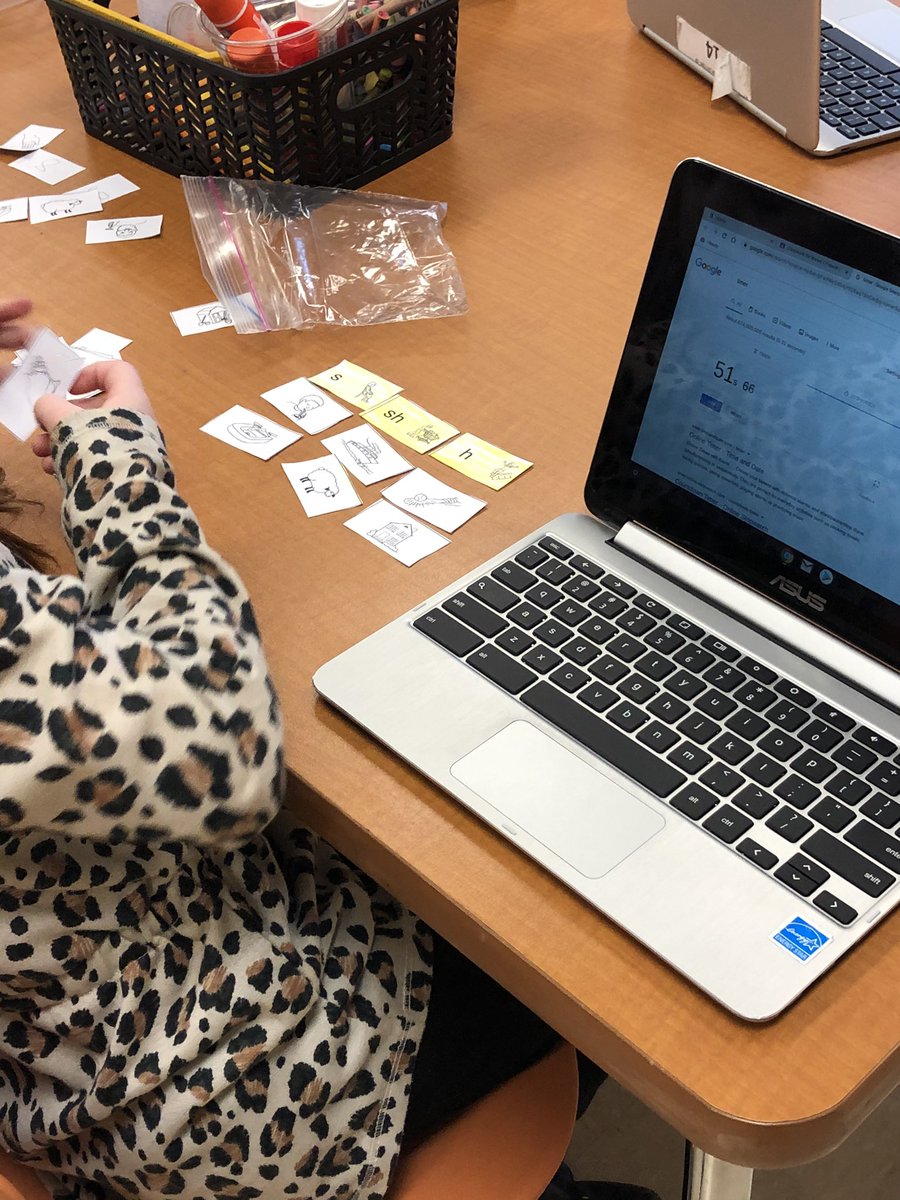 KimPCastator's tweet photo. Speed Sorts in Word Study are our favorite! Accessing a timer in our Google Classroom allows students to practice navigating technology, too. #BigBlueOnTheMove #TheRidgewayWay #LiteracyCollaborative #FirstGrade https://t.co/hgQLZWpWXw