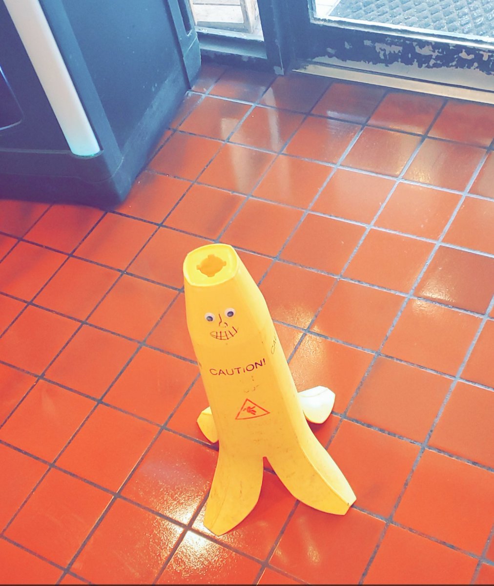 _Timinem_'s tweet image. Dude low-key waiting for me to slip! Thinks he's slick 🙄