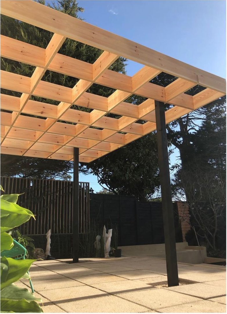 Pergolas do not need to be rustic..
*
Designed by Jade Goto Studio
Beautifully crafted by @midray88
#garden #design #pergola