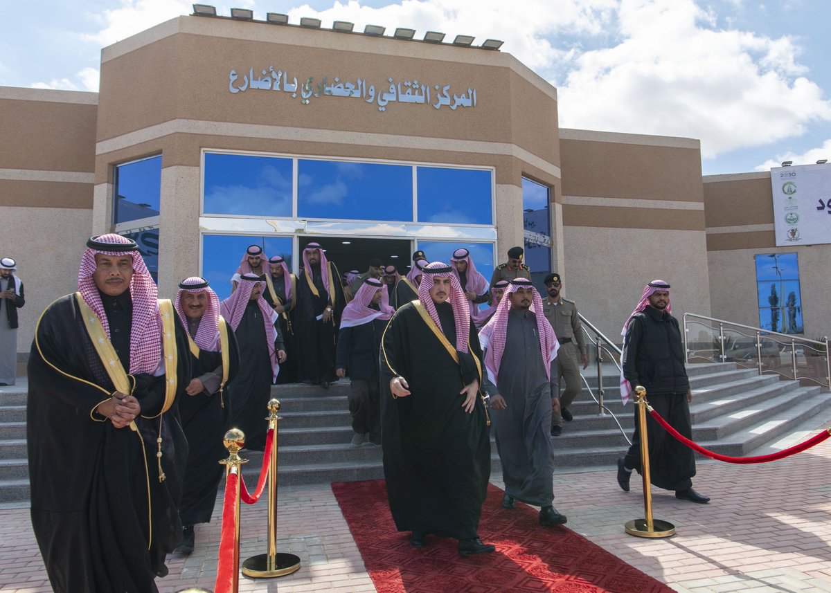mshal_aldoliman's tweet photo. ضمن جولاته المباركة ،
تشرفنا بلقاء أميرنا الغالي قائد وموجه التنمية في الجوف صاحب السمو الملكي الأمير فيصل بن نواف حفظه الله ،
في ابوعجرم ومن ثمّ تفضله وتكرمه بافتتاح المركز الحضاري بالاضارع .
كنّا أسعد الناس بهذا اللقاء
كلمات سموه وسام فخر على صدورنا ، وتوجيهاته محل اهتمامنا . https://t.co/pirzI2MsMG