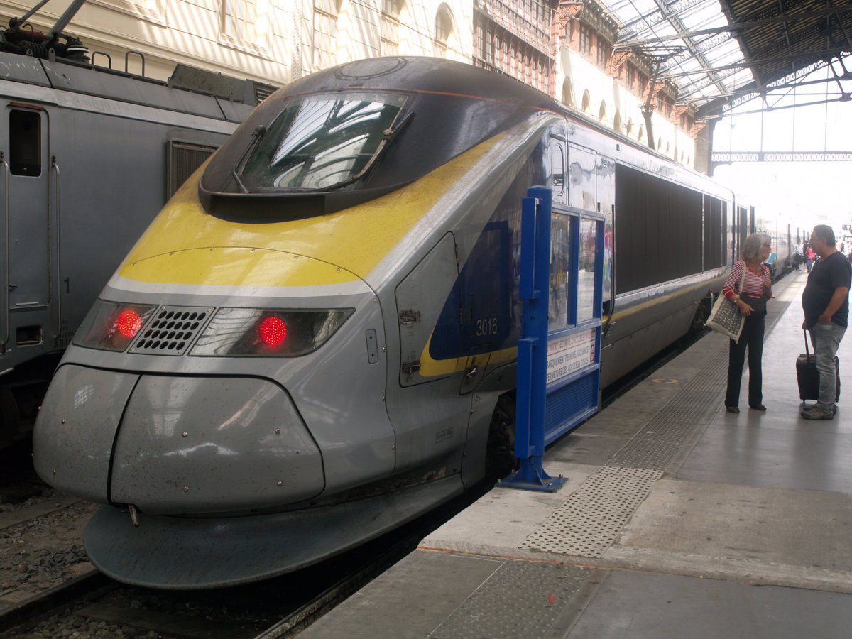 mwtrips's tweet photo. To the South of #France #flightfree is so easy from #London. @Eurostar even run a through train on some days: https://t.co/oA6XclktVV #Provence #CotedAzur #flygskam #trainbragging https://t.co/rPSrBw0K5a