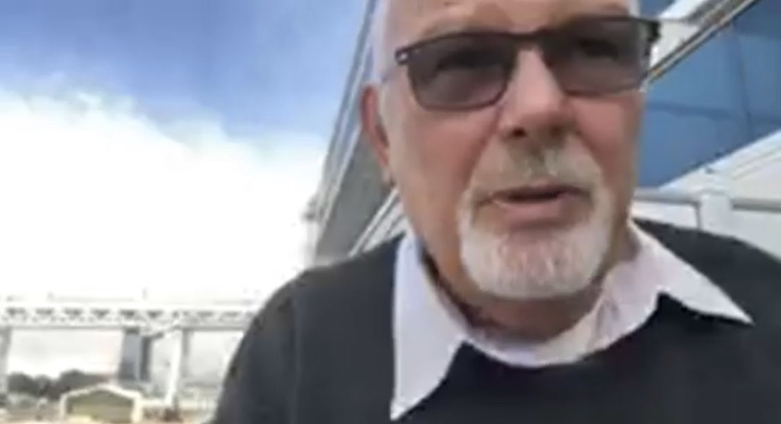 itskac's tweet image. If you want a look behind-the-scenes at the #princessdiamond ship in Japan...David and his wife are livestreaming daily.

Today, they said approximately 55 doctors and 45 pharmacists came aboard - probably to test everyone for #coronavirus #CoV19 again.

facebook.com/david.abel.75/…