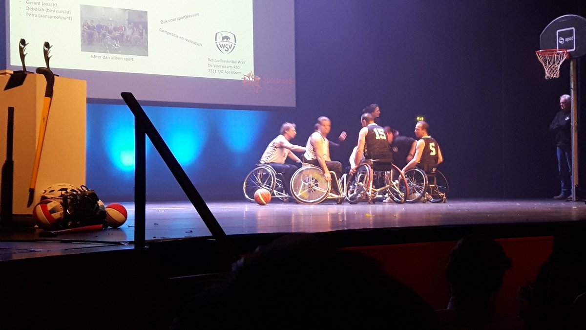 SportraadApeldo's tweet photo. Sportgala Apeldoorn - de rolstoelbasketballers van WSV geven een fysiek zware demonstratie tijdens het Sportgala https://t.co/woLBi7qqF7