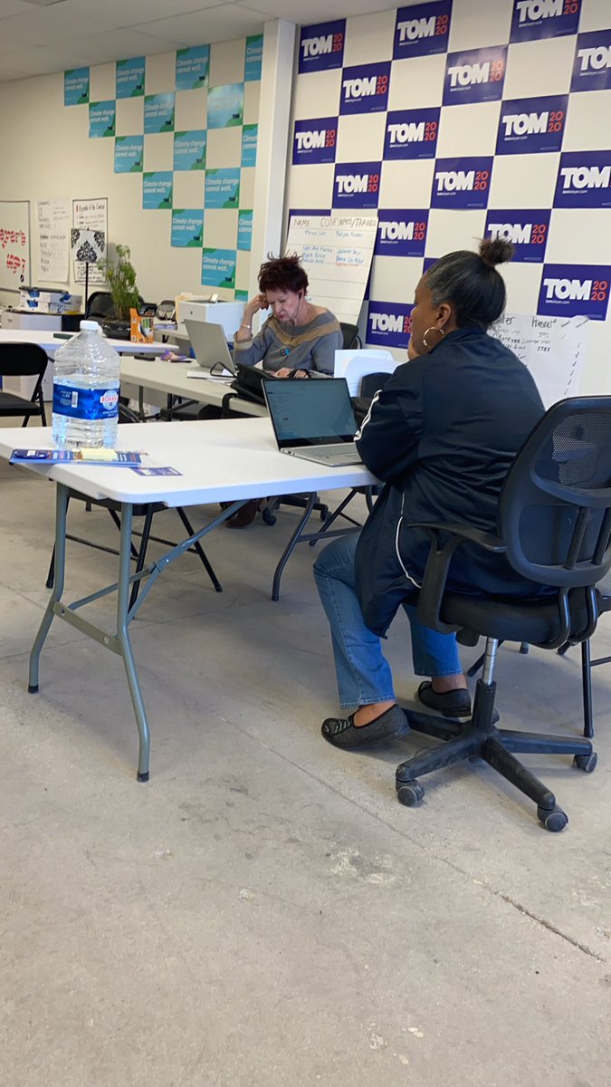 michael_freytes's tweet photo. Gotc volunteers making calls .. #Nevadafortom #teamtomnv #TeamTom #Tom2020 #Caucusfortom https://t.co/XfWWDLbl25