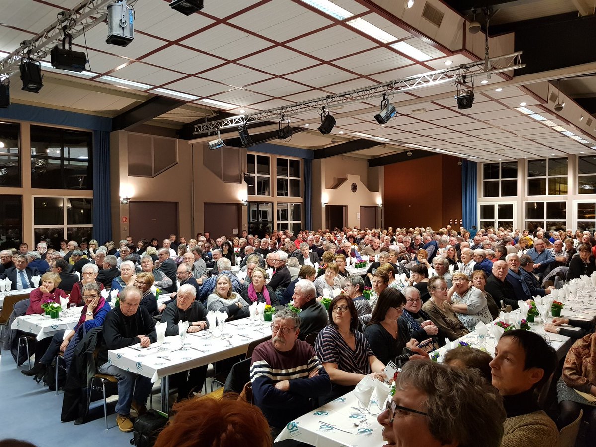 BeckerLudo's tweet photo. #AGCL2020
Assemblée générale de la Caisse Locale Pays de la Nied
Un moment de partage et d'échange entre les administrateurs, les membres de la direction et les societaires.
#JeSuisSociétaire @C_A_Lorraine https://t.co/t6Whh97nHk