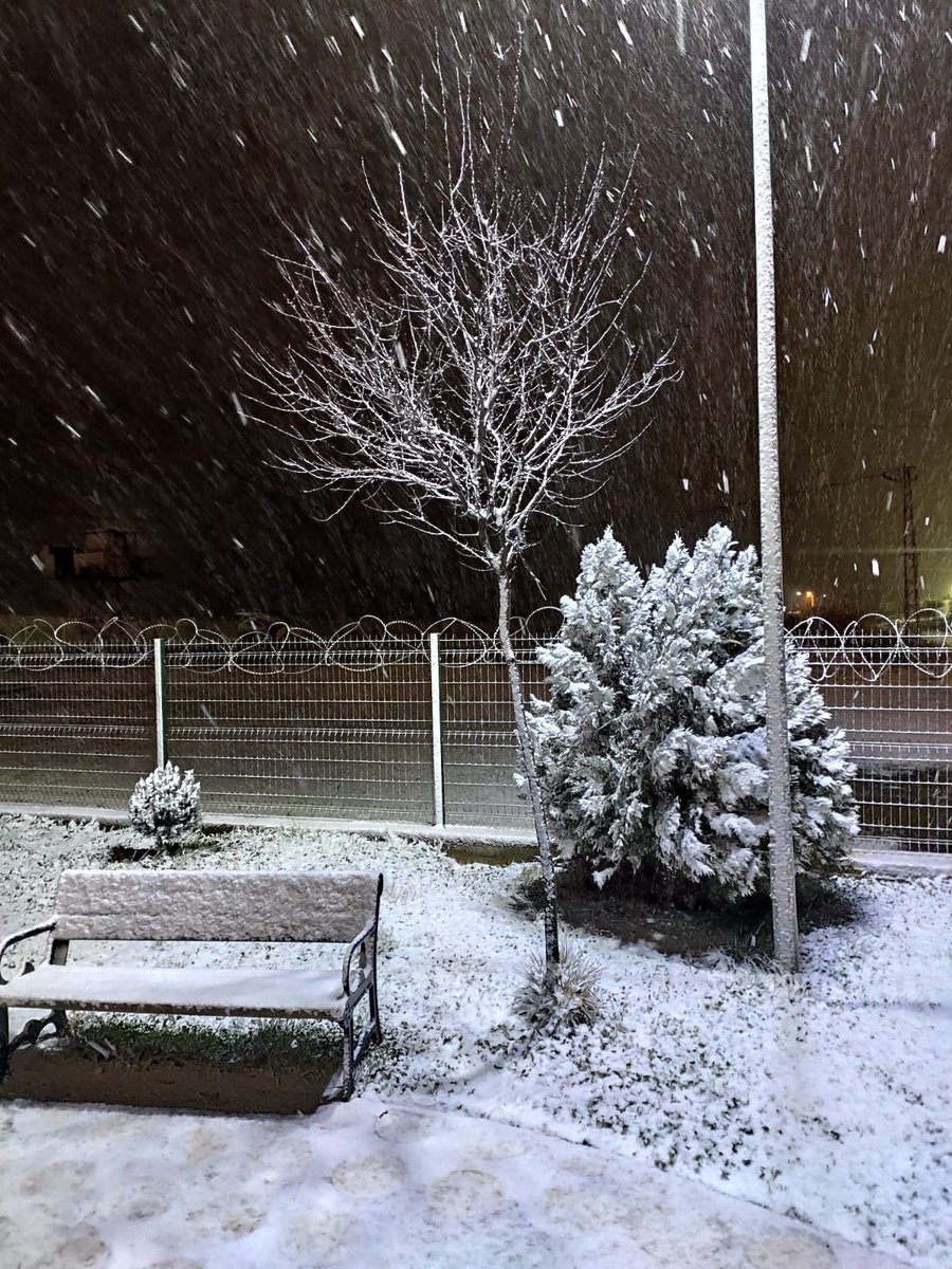 Tm anladık suriyede kar yağdı