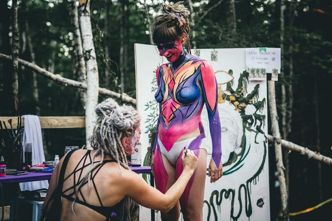 Do you want to create art on a living canvas?! 🖌️ HUMAN ART APPLICATIONS are now open until February 29 🎨

The application includes:
- Body painting
- Face Painting
- Henna
- Makeup artist

Head to futureforest.ca to apply!