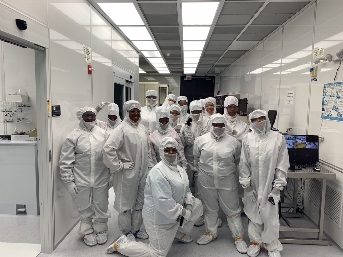 MEMStim's tweet photo. Dr.Angelique Johnson volunteers her time by mentoring a group of young women and taking them to tour the University of Louisville Micro/Nano Technology Center.
#LouisvilleUrbanLeague
#shedidthat 
#MelaninMagic https://t.co/HnYTVXK4Fv