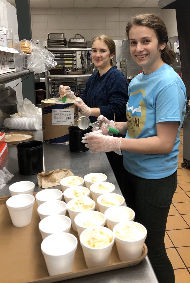 ChristineSermak's tweet photo. Grateful for our ACTION volunteers and for the East Lansing Tasty Twist for your generous donation in support of Okemos Cares and the 21st annual Touch Of Class 💕 https://t.co/tSah6V0HGD