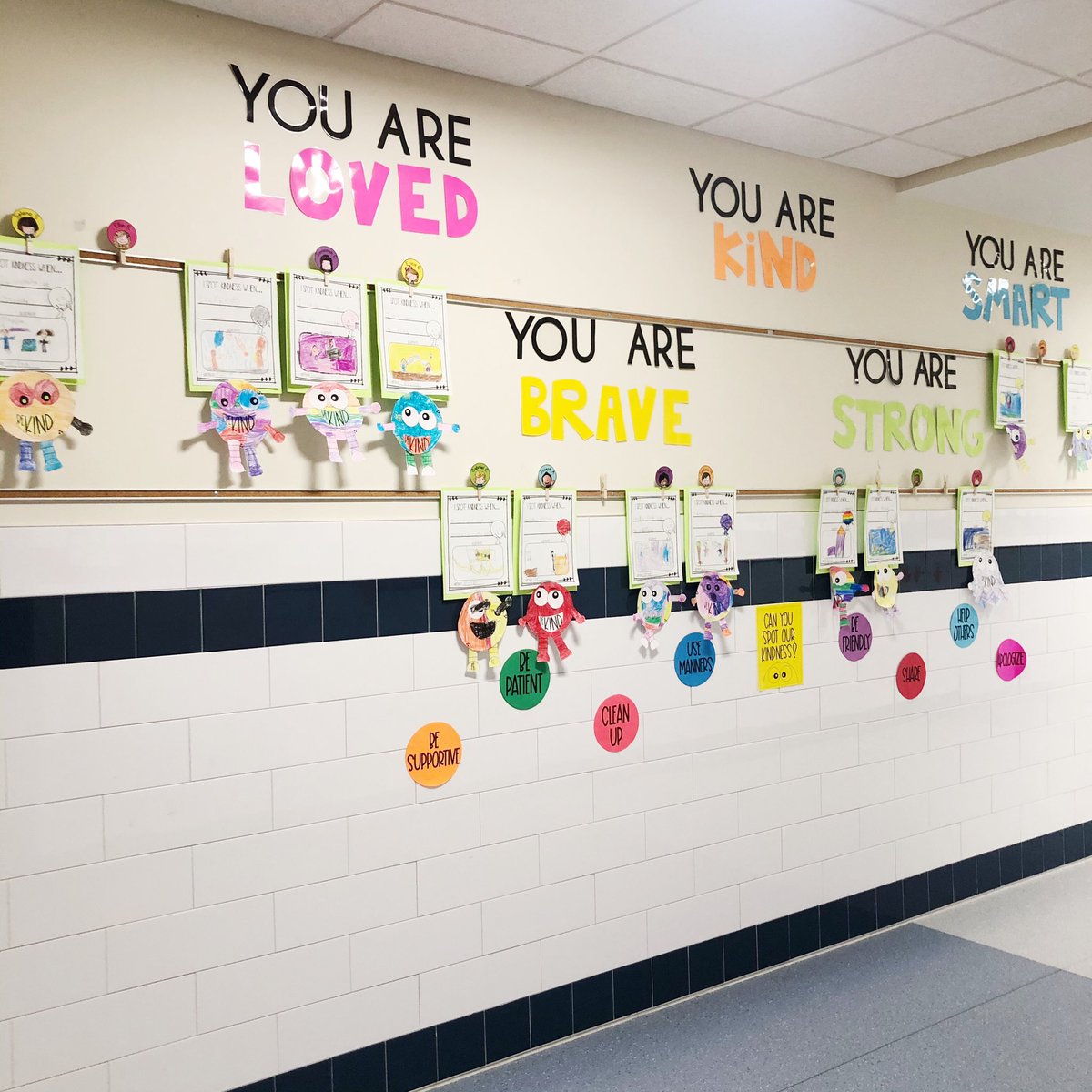 Samantha_Brownn's tweet photo. Can you SPOT our kindness? We read #ALittleSpotofKindness today and students who were “spotted” being kind were given a spot as a reminder to spread kindness. #Bekind #Besupportive #Bepatient #Cleanup #Usemanners #Befriendly #Share #Helpothers #Apologize https://t.co/ycJZ6vo1Rt