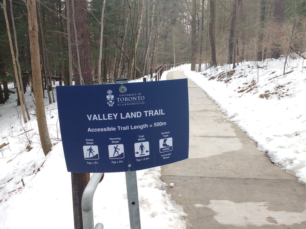 dylan_reid's tweet image. My turn to explore the new accessible/winterized trail from U of T Scarborough to Highland Creek. I like the side viewing stations (tho closed for winter) #walkTO #sitTO