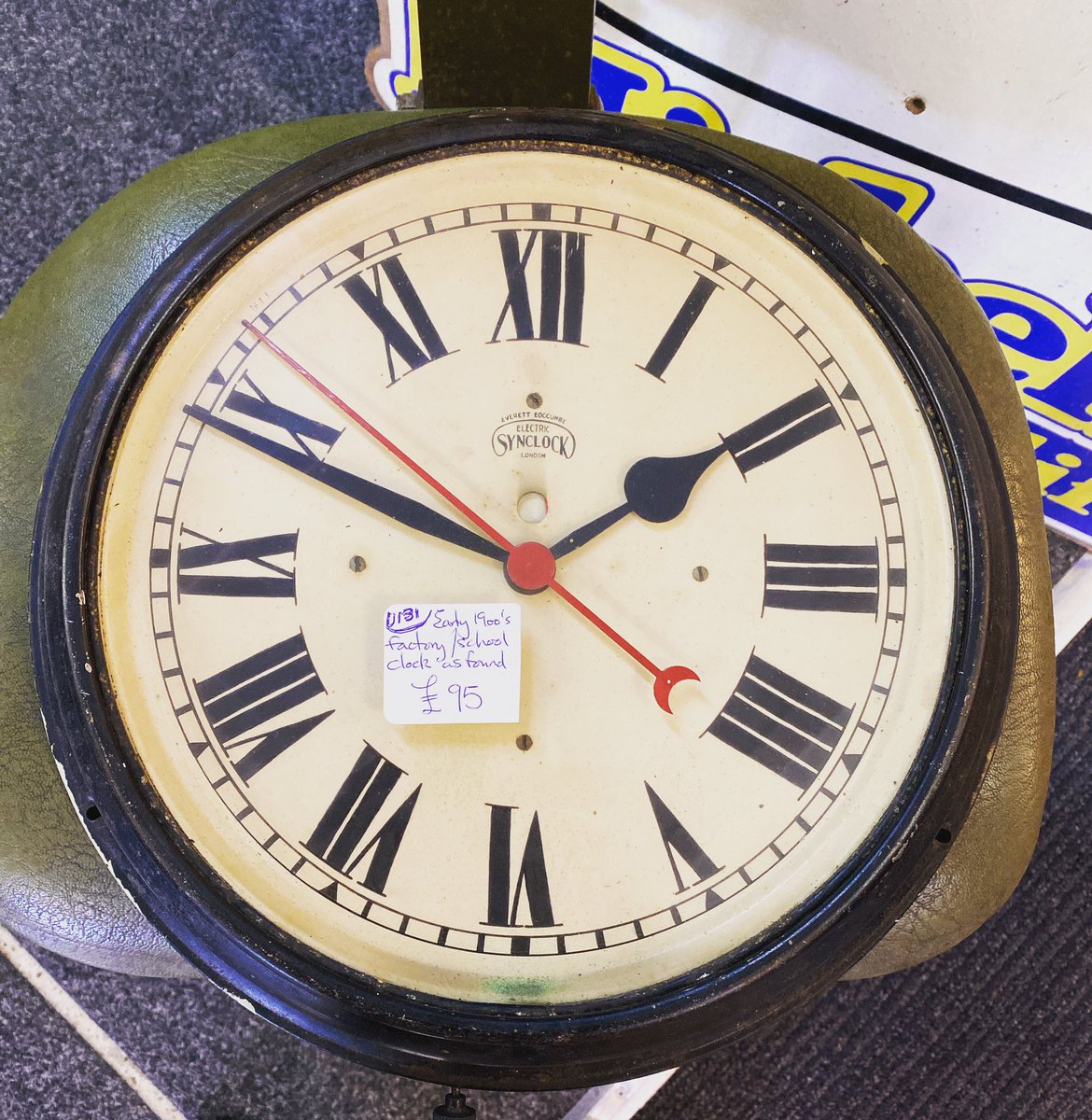 astraantiques's tweet image. This early 1900’s factory/school clock came in today. #factoryclock #schoolclock #antiqueclock #newstock #kitchen #homeinterior #astraantiquescentre #hemswell #lincolnshire