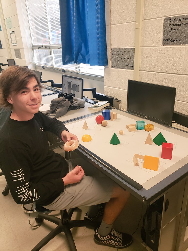HoggardDrafting's tweet photo. Drafting I students at Hoggard will not soon forget a torus (donut shape.) They earned their sweet treats after the completed the Solids Matching Game in Mrs. Deen's class 🍩 @nhcsCTE @HoggardHS #NewHanoverCoSch https://t.co/0SmUFDGQy7