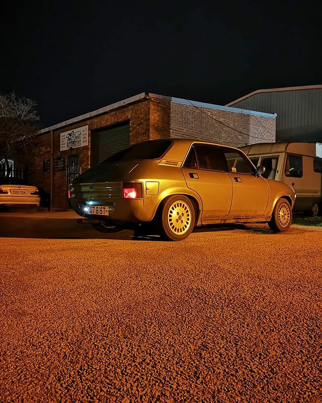tonyguest85's tweet photo. Home time 😌😌 #classiccars #cars #carporn #classiccarsdaily #retro #restoration #old #oldschool #oldtimer #rust #carsofinstagram #cool  #instacar #barnfind #lifestyle #stance #modified #britishleyland #bodyshop #paintshop #workshop #art #builtnotbough… https://t.co/ugK5H3pOqA https://t.co/QFECwHrfvT